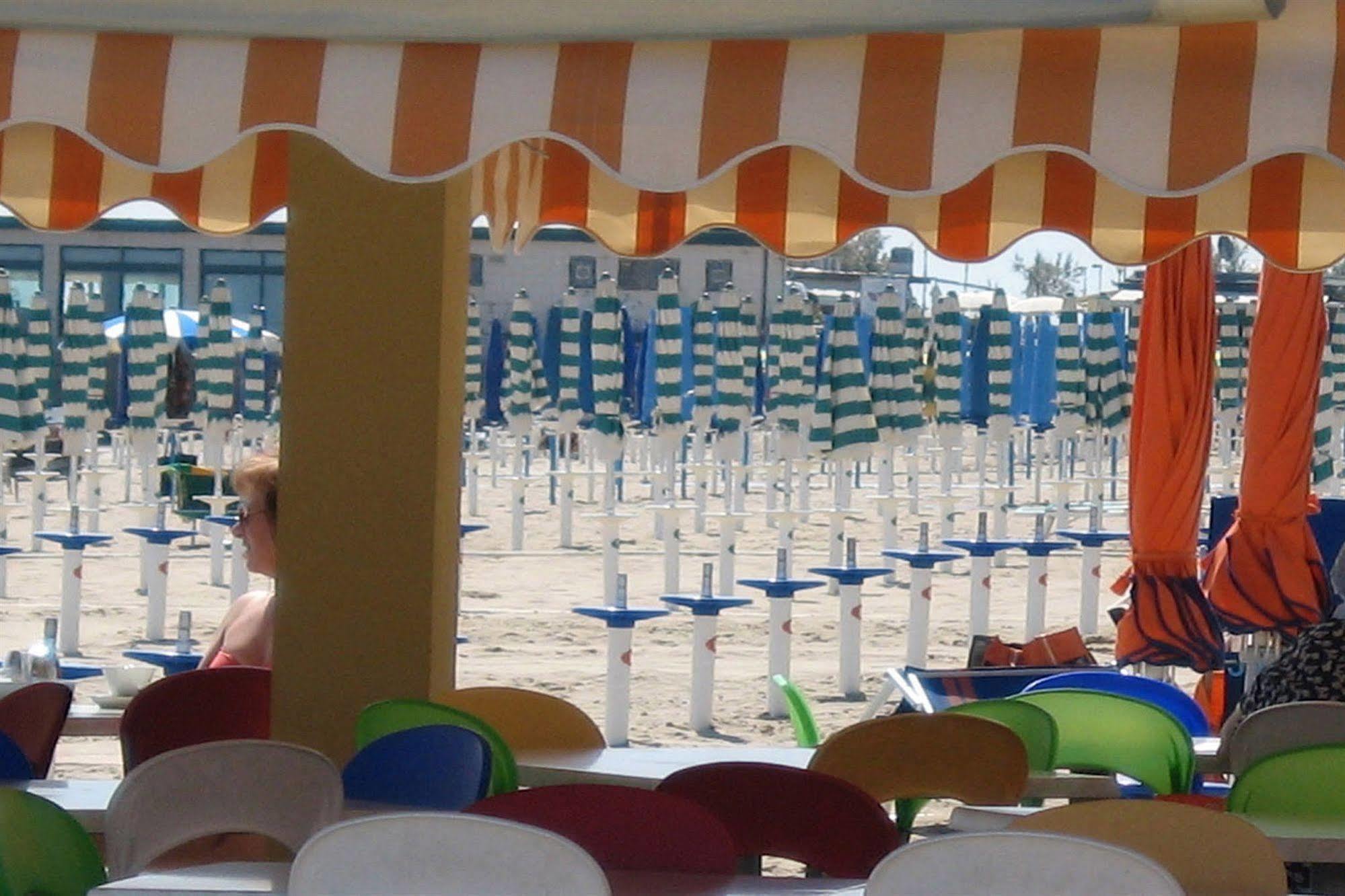Hotel Atlantic Riviera Mare Misano Adriatico Eksteriør bilde
