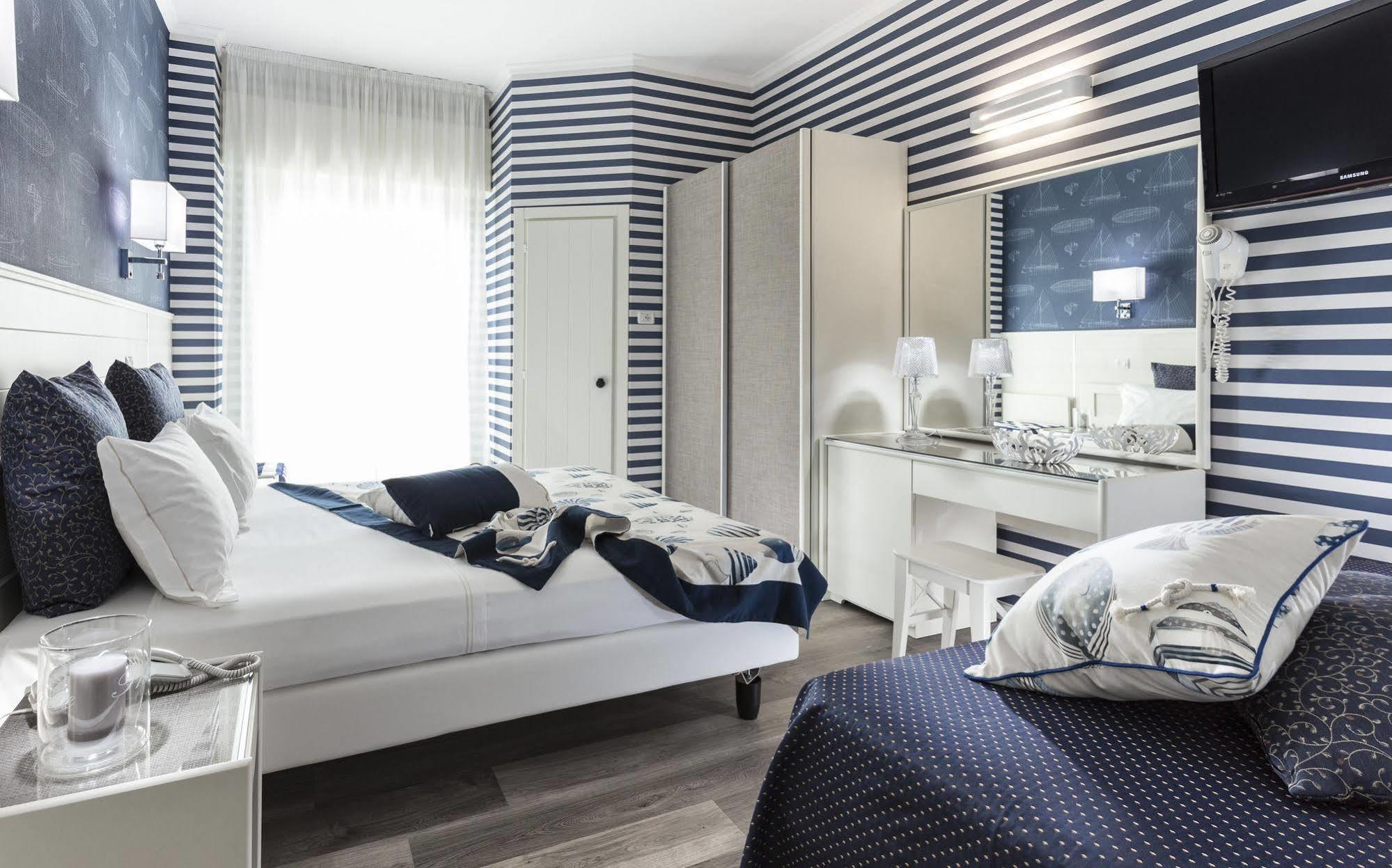 Hotel Atlantic Riviera Mare Misano Adriatico Eksteriør bilde